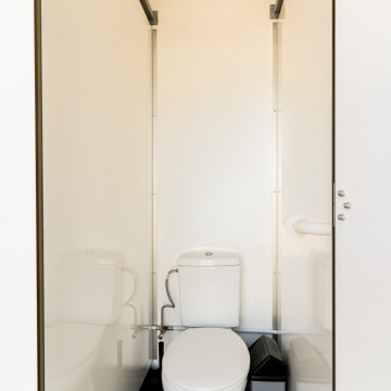 Toiletcontainer 2 ingangen met rolstoeltoilet - zittoilet dameszijde