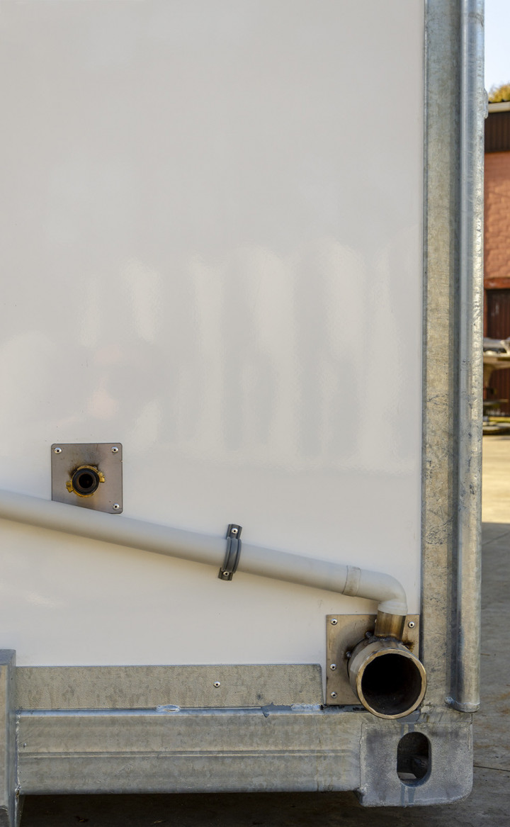 Toiletcontainer 2 Ingangen Standaard Afvoer Aanvoer 2
